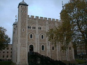 260px-tower_of_london_interior_bs.jpg